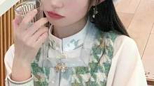 就算杭州40度，我已催眠自己进入秋天。 
超日常的汉服搭配～ 
#国风正当红 #早秋新款 