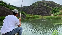 这是我们这边少有的山，而我今天也碰上我不常见的鱼情(二十四)