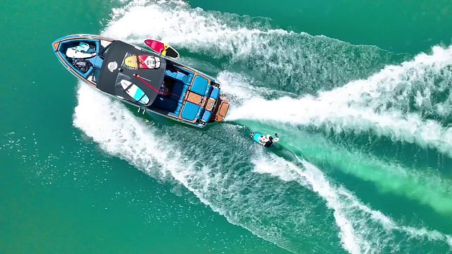 最美冲浪水域,万绿湖上的尾波冲浪,宛若天空之境的大自然中起浪,最美