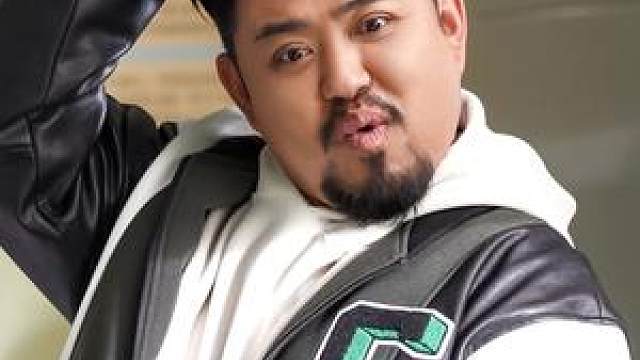 "大聪明"王成思首演男主,用心做喜剧对抗嘲讽与质疑 #电影爱情的代驾