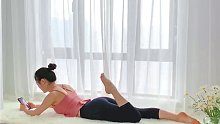 高校在逃学生小美，熬夜为睡前的学弟，传授瑜伽的维多利亚身材8