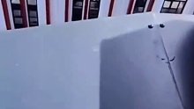 惊险！！高楼边缘的行走3