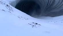 好像找到了通往另一个时空的入口…
 #视觉震撼 #冰川 #大自然的鬼斧神工 