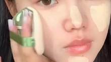 原来粉扑和粉扑之间真的不一样，化妆师安利的这个粉扑也太好用了吧。#粉扑 #美妆 #化妆工具 