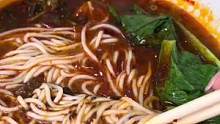 火锅味的米线，你说谁研究的呢，云南的米线，成都的味，在吉林的真的太有口福了#美食 #妈呀太香了 #好