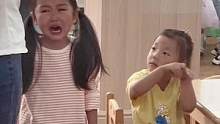 前两天还在炫耀她那么快适应幼儿园生活，今天开始啪啪打脸#幼儿园小班宝宝 #第一次上幼儿园 #记录成长
