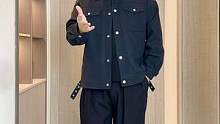 没有哪个胖男生能拒绝这一套黑色系穿搭吧#微胖穿搭#黑色系男生穿搭   