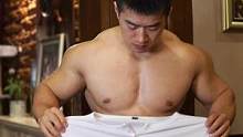 帅不帅？不帅我去整整
#丁童磊健身 #921好物节 #健身穿搭 #肌肉型男 #亨利衫