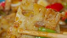 莲藕炒肉想要好吃，你就像我这样做，香脆爽口好吃又下饭
