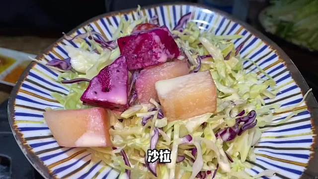 听说成都人民最爱吃的都是这种街边老店  这家烤肉是真的香呀