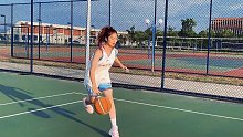 这球给你 是投？是突还是传？篮球 篮球女孩