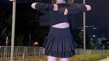 细狗长啥样 艾特一个看看~#丝滑抬腿舞 #dou来跳舞 