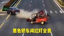 #危险动作请勿模仿 #监控下的一幕 #道路千万条安全第一条 #交通安全 #危险瞬间 @抖音小助手 每