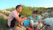 工程老表到鱼塘钓鱼做晚餐，碰到小丫说起赚钱项目，小丫心动了