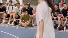 “听到我最后说什么了？”#打篮球的女生 #路人视角 #体育生
