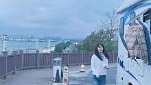 下雨天呆在房车里有多爽#房车旅行莹莹 #旅行大玩家 #房车vlog