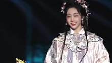 #2022国风大典最火的小姐姐，@宣璐 不止是长得美，更是仪态神韵俱佳#汉服 #传统文化 #国风古韵