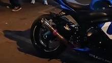 这gsx喷火也太猛了吧？#机车 #摩托车 #一人一车共享摩托 