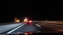 女友第一次上高速，结果出现了搞笑的一幕…#汽车 #开车 #安全 #搞笑
