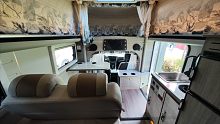 捡漏多功能越野房车，全铝车身四驱自动挡，顶配十度电空调随便用