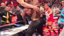 沉浸式观战全能王vs 猛兽
#WWE #巴比莱斯利 #布洛克莱斯纳 
RAW第1534期