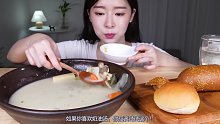 【Fume字幕版】家常菜 奶油燉雞（白燉）和麵包
