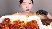 【Wooang 字幕版】辣炖牛蹄吃播