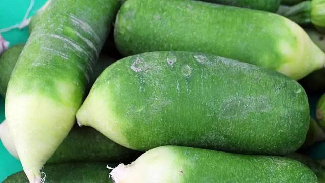 萝卜这样做真好吃，鲜脆爽口开胃解腻，不爱吃萝卜的人也能吃两盘