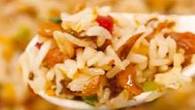 蛋炒饭加入这个，味道真的太绝了，一个人吃三大碗