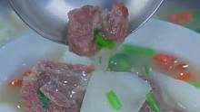 秋冬季节的萝卜好吃，这个牛肉炖萝卜连汤都好喝#牛羊肉炖汤料 #炖汤