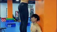 腰好的那位小哥腿也很厉害哦！#要做一个猛男 #日常训练 #体育生日常 #这谁顶得住啊 #体育生 