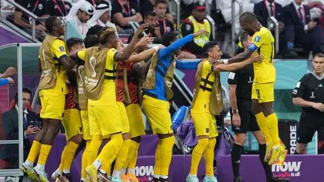 世界杯揭幕战定律金身告破！东道主卡塔尔首战0比2负厄瓜多尔