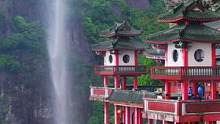 下雨的天气才能看得到的景色，福建灵通山千年悬空寺，听说这里拜拜也很灵，请你一定要去一次#旅行大玩家 