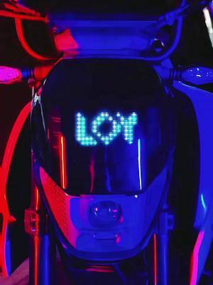 這個(gè)小可愛(ài)還有表情包#愛(ài)機(jī)車(chē)愛(ài)生活 #機(jī)車(chē) #papionova #春風(fēng)動(dòng)力 #電摩 