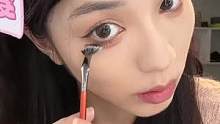 #新手化妆教程 #眼妆 这个睫毛刷太顶了，刷出来的下睫毛根根分明
