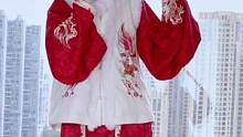 拜托，春节穿汉服真的很酷耶#我的国风新衣 #汉服穿搭 #拜年服