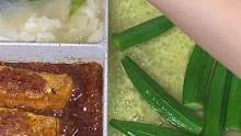 今日菜单：豆腐酿肉、 鱼头豆腐汤、葱油秋葵｜合计：14两菜一汤 你们觉得怎么样呢？#创作灵感 #分格