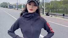 汗味有时比香水还好闻#运动女孩 #健身穿搭 #秋冬穿搭 #不挑年龄不挑身材 #谁穿谁好看