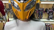 #手办 怎么没能早点遇见你！竟然真有这么炫酷的大黄蜂头盔！#变形金刚 #大黄蜂 @DOU+小助手