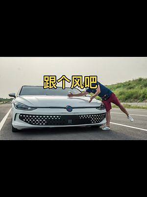 我不得不說(shuō)：這AI真的太傻了！ oh no ！#特效一鍵開啟ai世界 #跟個(gè)風(fēng)吧 #ai繪畫特效 #
