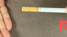 教你一个神奇的香烟魔术，特简单，学会骗朋友玩
