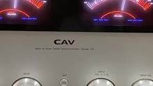 CAV旗舰版功能，成色新，原装无修功能正常，大表头，用料重量达70斤的发烧功放机，有遥控！