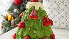 你们要的圣诞树蛋糕来啦 #西门子咖啡机 #冬天的第一个草莓蛋糕  #家中的咖啡大师 #圣诞