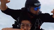 我曾经征服过天空，还有什么艰难险阻能把我困住？
#高空跳伞 #跳伞之家 #专业动作请勿模仿 #带你去