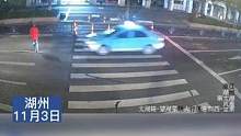 不减速出事故，出租车斑马线撞飞行人。