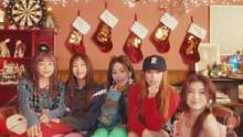 #NewJeans 的圣诞特别视频来啦，每位妹妹的造型都不一样，看得出来用心了~~