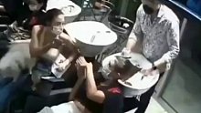 店员绝对是个性情中人，一点也不惯着