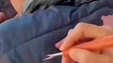 羽绒服不小心破了洞，还好有这个羽绒服修补贴，#羽绒服补丁贴 #补丁贴 #补衣服破洞 #方便又实用