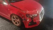 近日，在温州，陈某驾驶红色轿车与吴某驾驶的白色轿车发生碰撞。事故现场，双方各执一词，均认为自己是正常