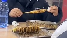 吃着火锅唱着歌，突然就被麻匪给劫了